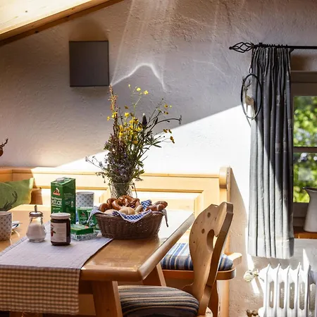 Mansardenwohnung Rehkitz Apartment *